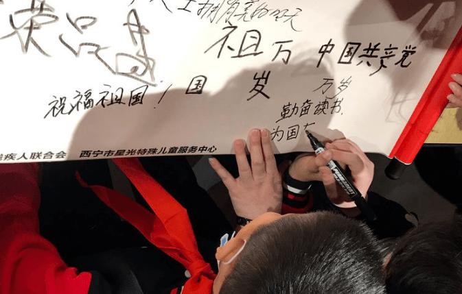 小球进黑洞